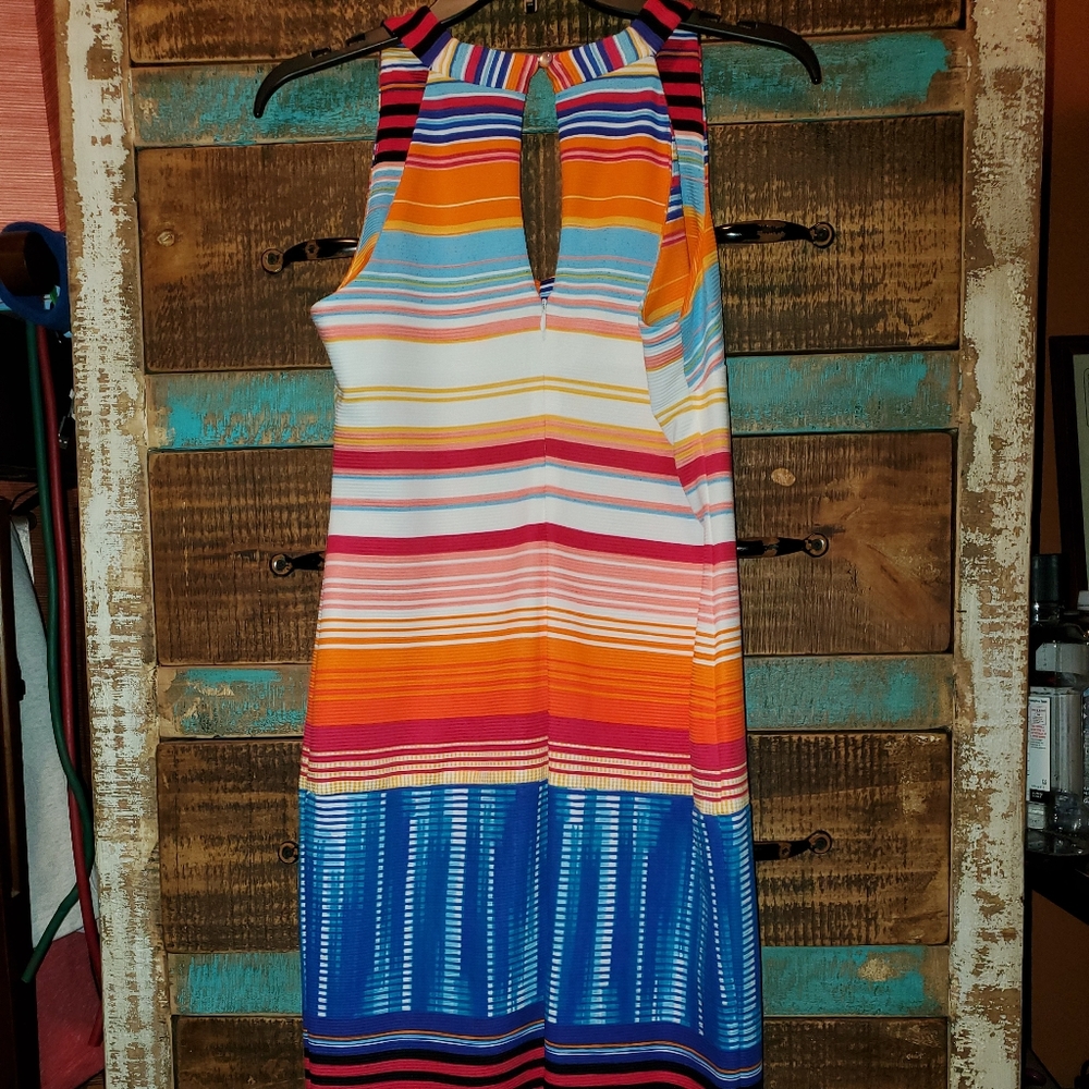 Dress - Picture 2 of 3